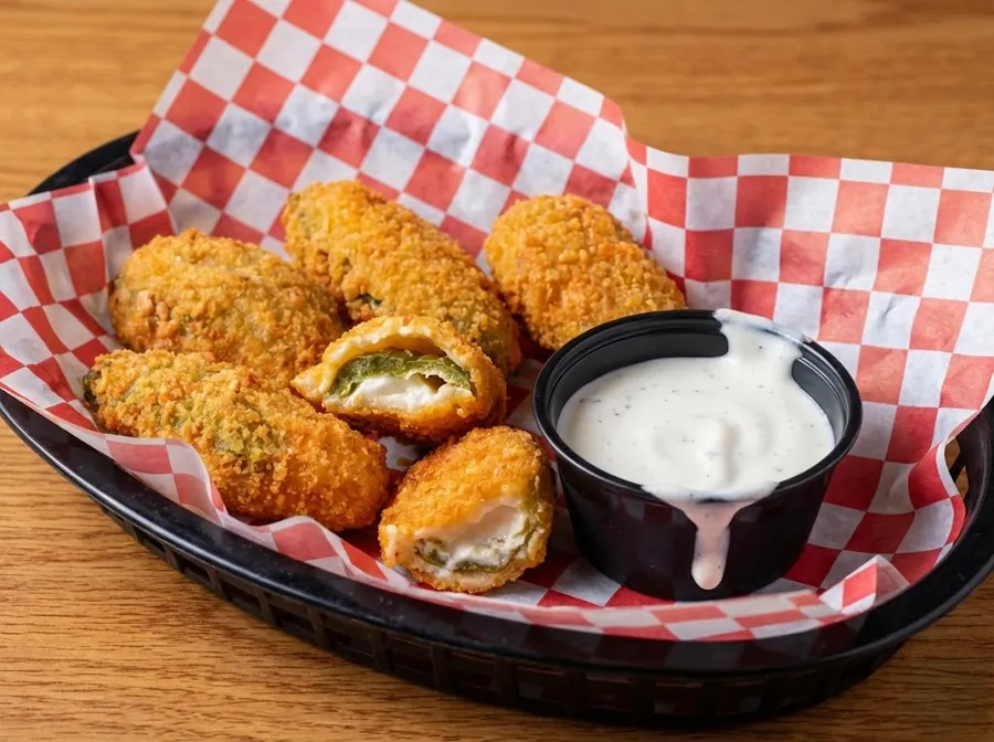 Cheesy Jalapeño Poppers (6 pc)